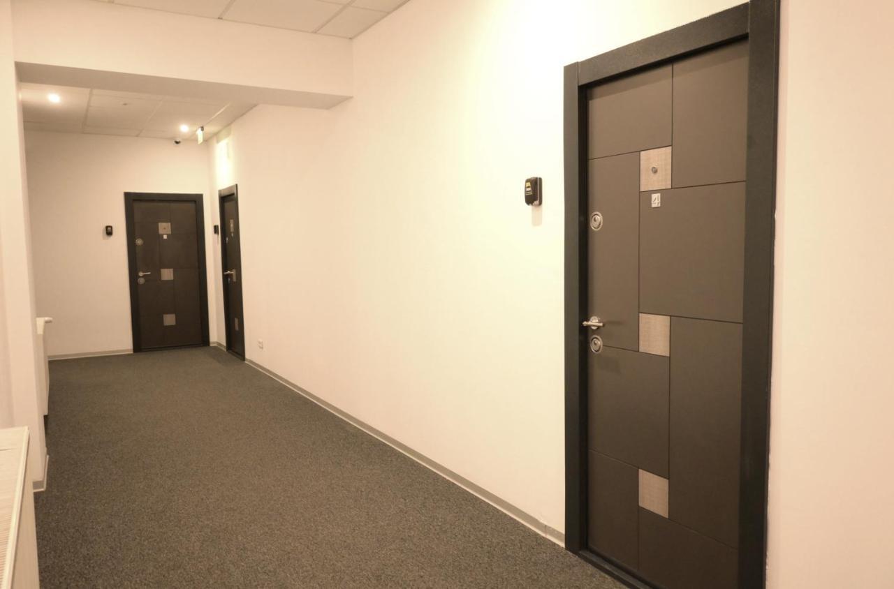 Luana Airport Apartments #5 Отопени Екстериор снимка